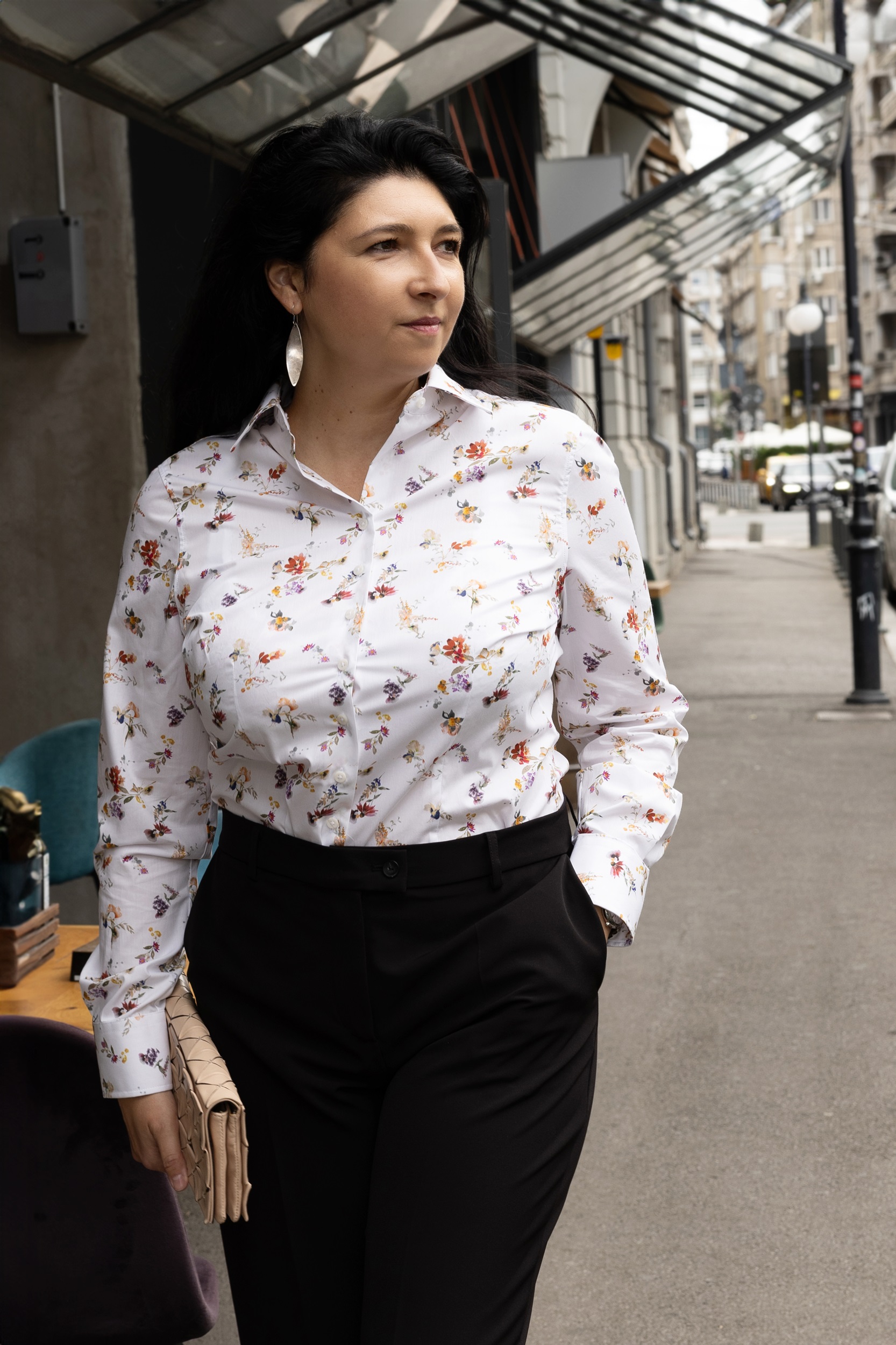 Camasa Dama Slim Fit Bumbac Alba Office Flori de Toamna 1 Camasa Dama Slim Fit Bumbac Alba Office Flori de Toamna