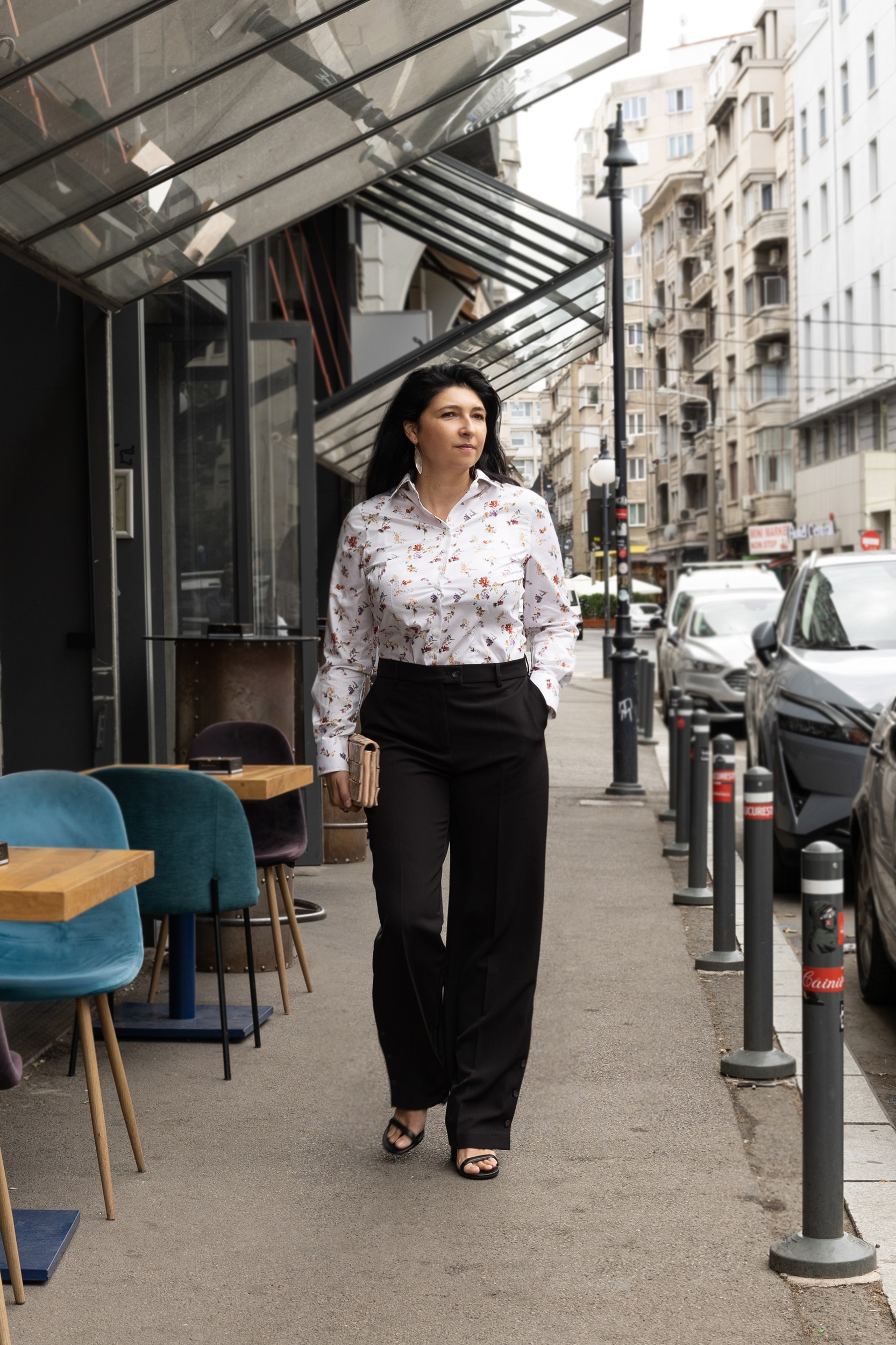 Camasa Dama Slim Fit Bumbac Alba Office Flori de Toamna 2 Camasa Dama Slim Fit Bumbac Alba Office Flori de Toamna - imagine 2