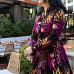 Rochie Scurta Vascoza Neagra cu Flori Mov si Galbene